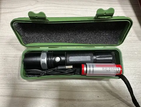 Mini zoom LED fonar — universal, kuchli nur, ixcham