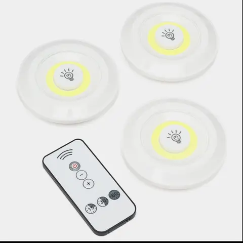 LED chiroqlar to‘plami: 3 dona chiroq va pult, sensorli yoqish