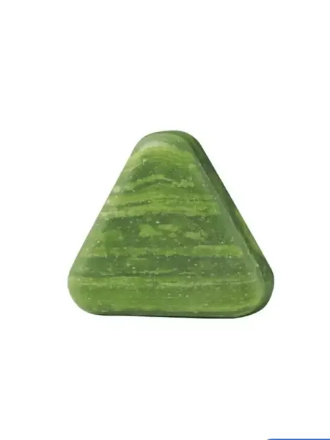 Твёрдый шампунь Nature Triangle с листьями кипариса и османтусом