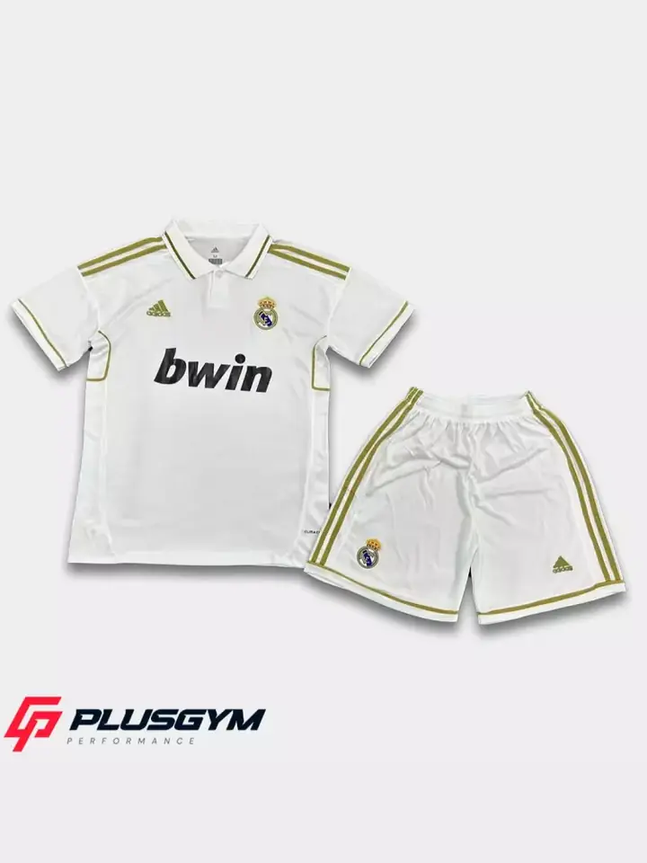 Bwin yozuvli oq forma