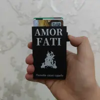 Amor fati metall kard-holder, 6 ta karta uchun