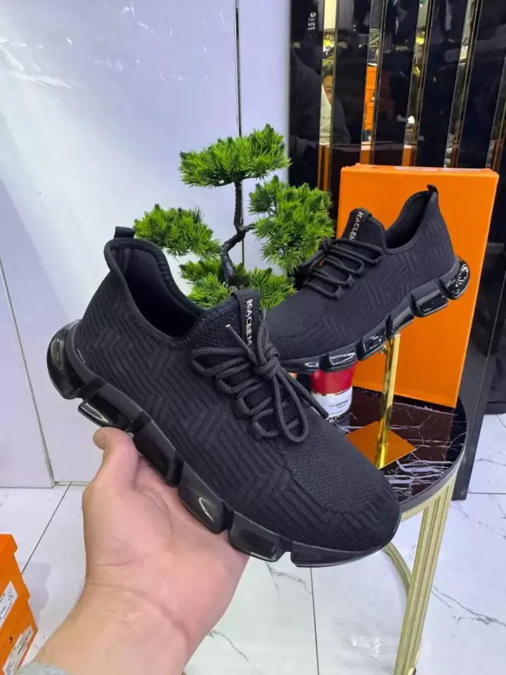 Вид на кроссовки Tods сверху