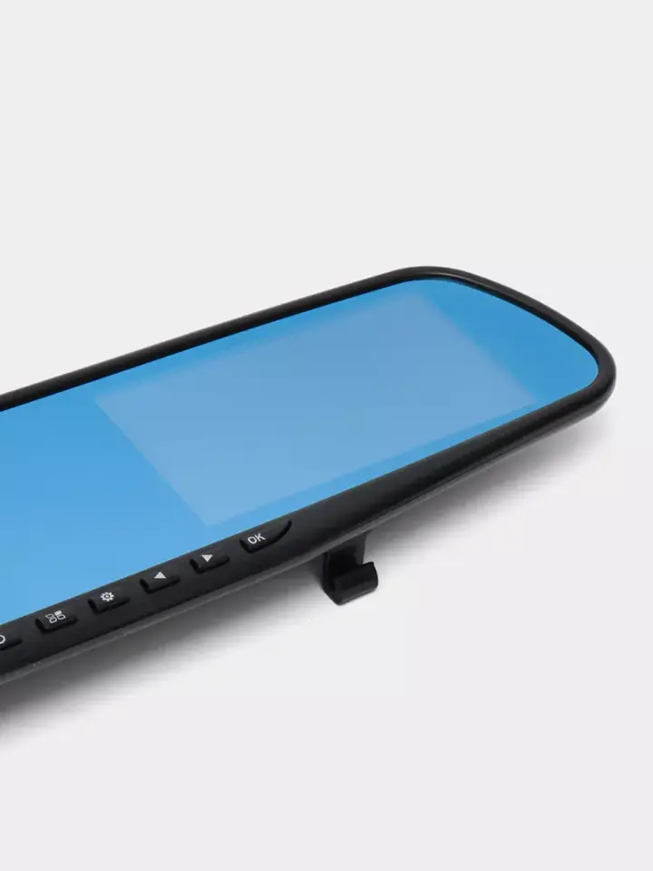 BlackBox DVR avtomobil oynasiga o‘rnatilgani