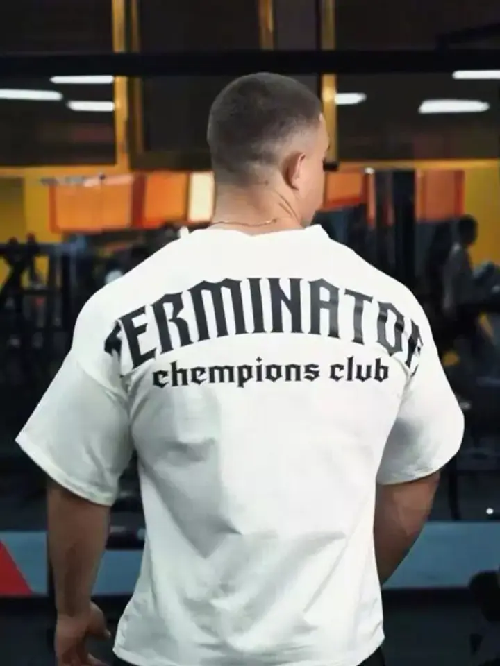 Qora Terminator Erminatos futbolkasi